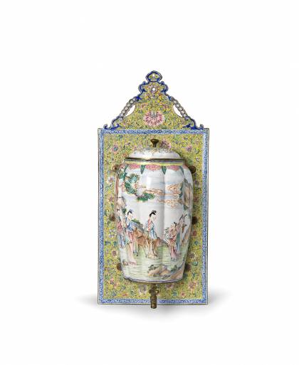 Wall fountain - Copper decorated with polychrome enamels